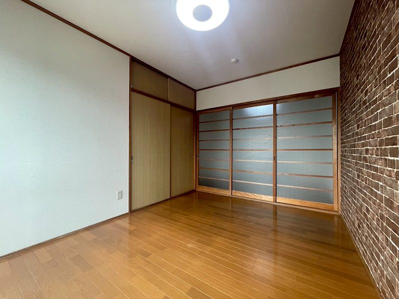 アヴィニール石田 その他