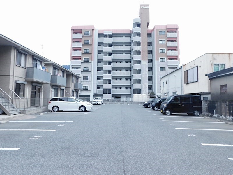クラヴィエ三萩野F 駐車場