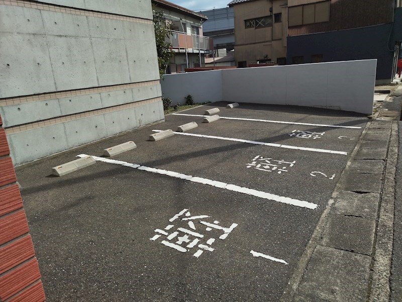 ピエタ 駐車場