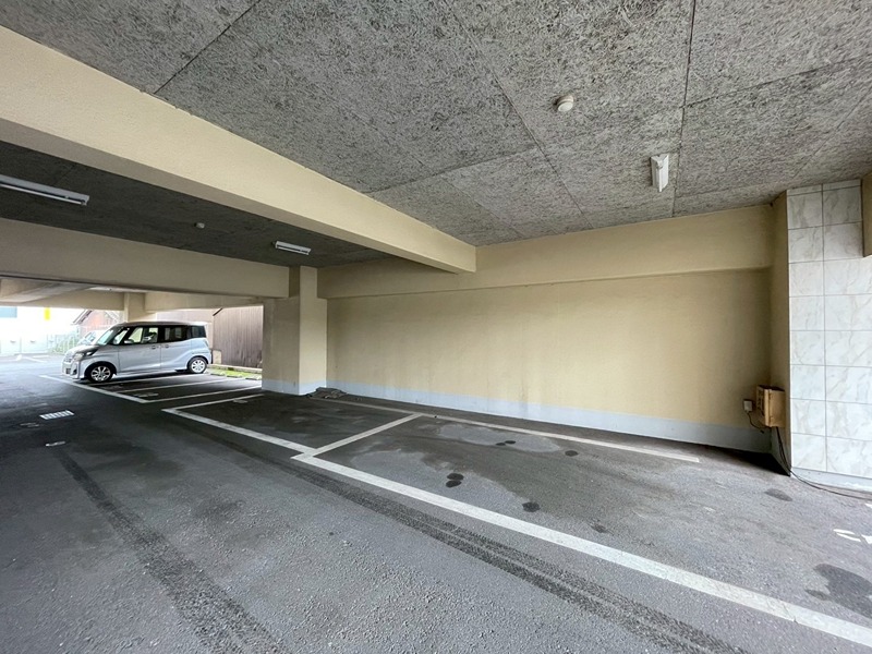 グッドシティ下富野 駐車場