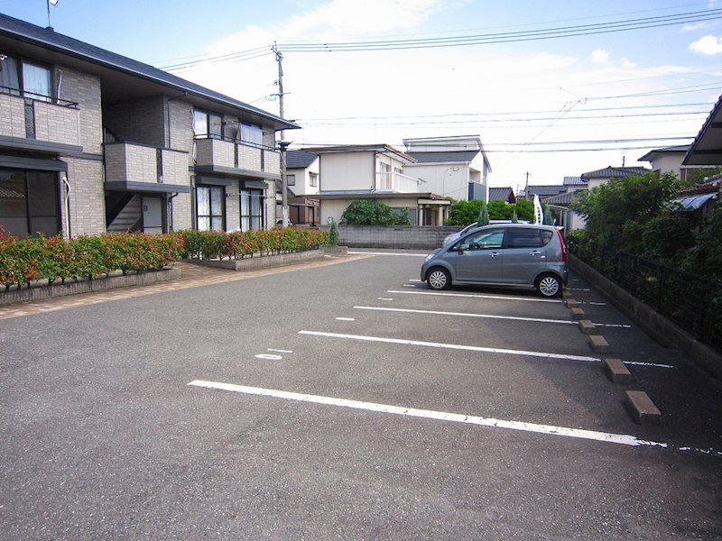 パストラル湯川　A棟 駐車場