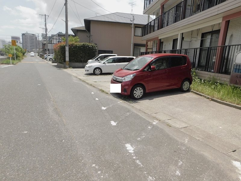 ロアンジュ下曽根 駐車場