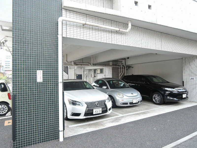 シグナス 駐車場