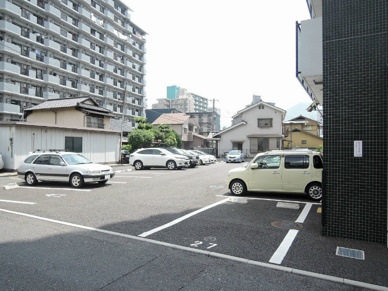 シグナス 駐車場