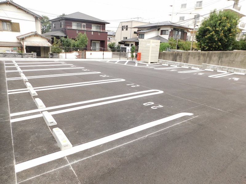 赤坂リプル 駐車場