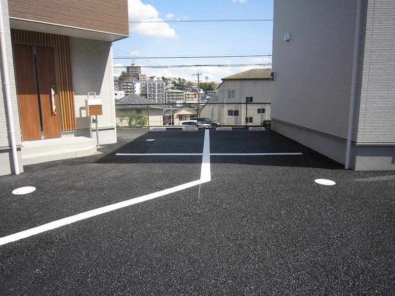 K.house A棟 駐車場