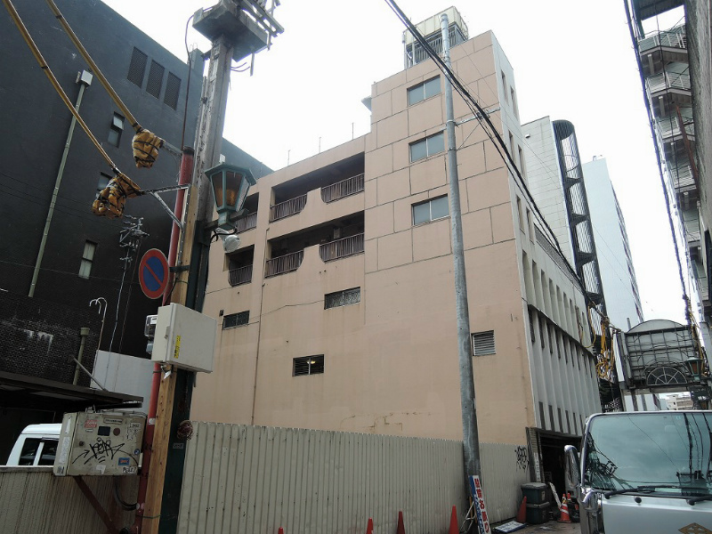 ニューコメタニビル 外観