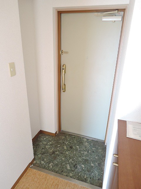 ウイングス片野Ⅰ 玄関
