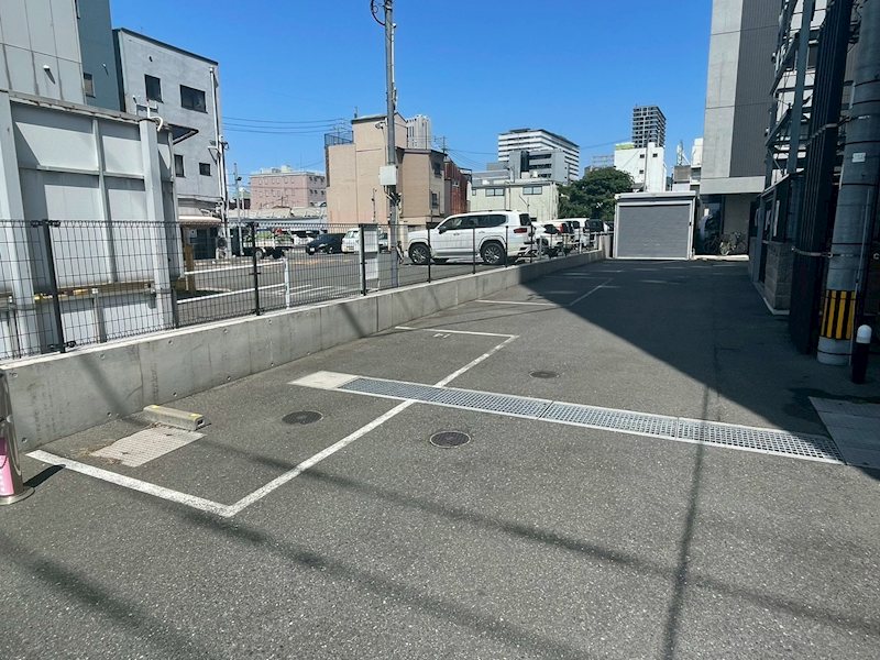フルール・ド・パリス 駐車場