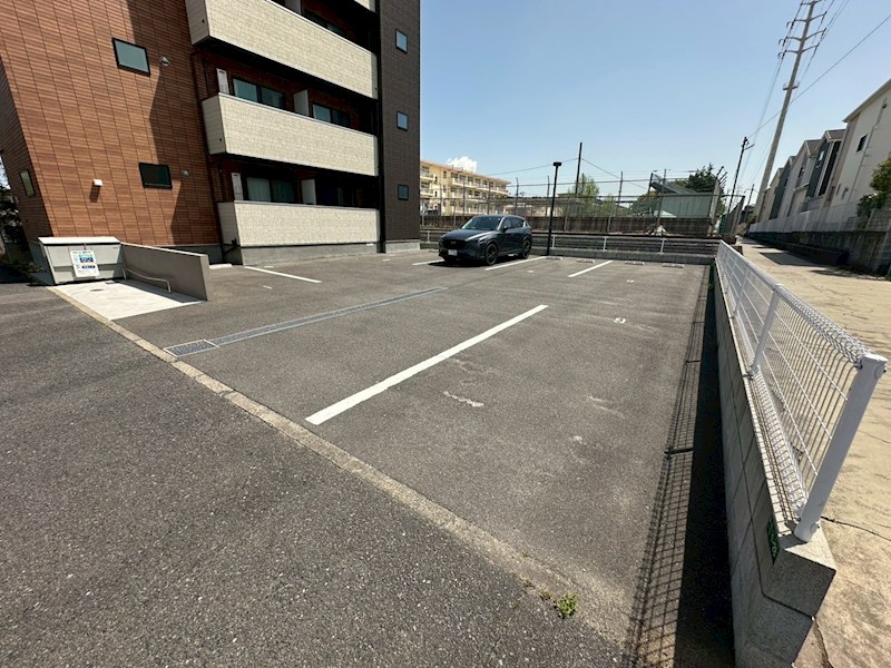 Cherim南方 駐車場