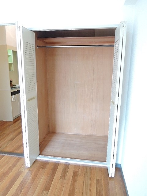 ロイヤルハイツ明石  収納