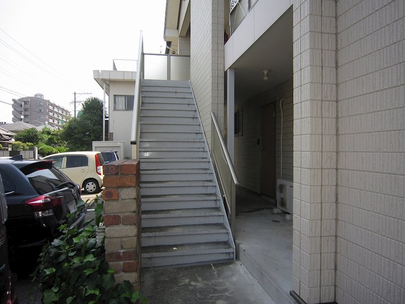 プチメゾン石坪町Ⅱ エントランス