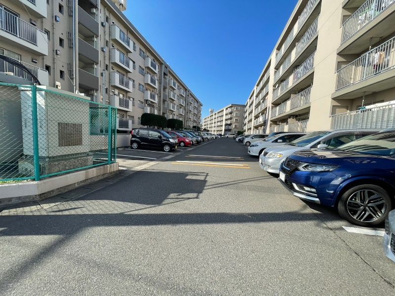 エメラルドタウン本城　E棟  駐車場