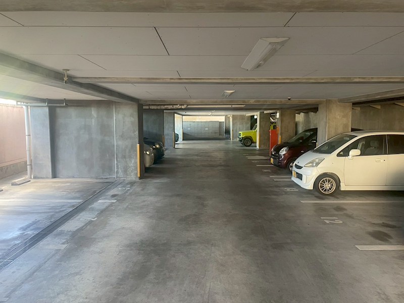 パークヒルズ黒崎 駐車場