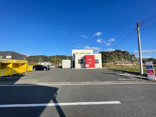 長津三丁目6番テナント 駐車場