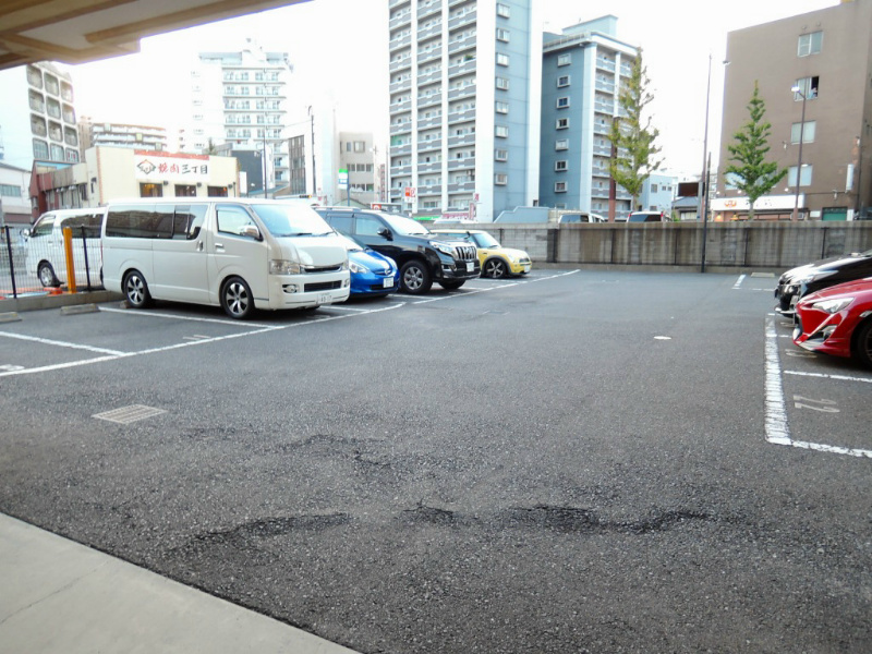 F's flats古船場 駐車場