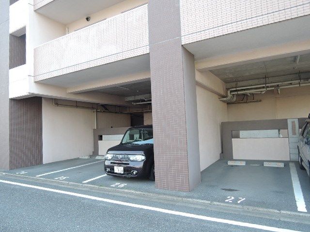 アルカーノ 駐車場