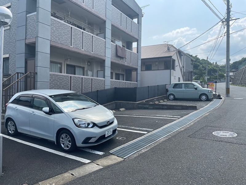 グランヒルズ葉山 駐車場