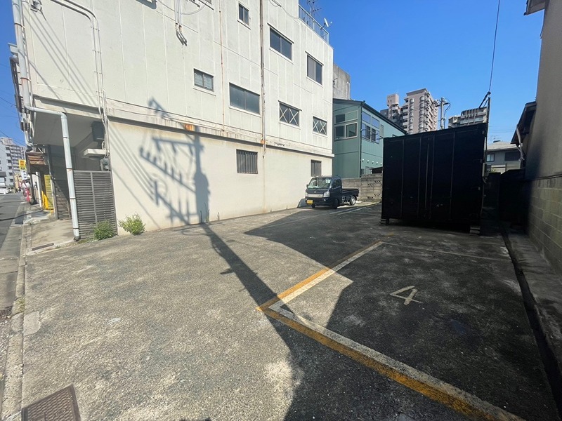 浅生二丁目貸倉庫付き駐車場 駐車場