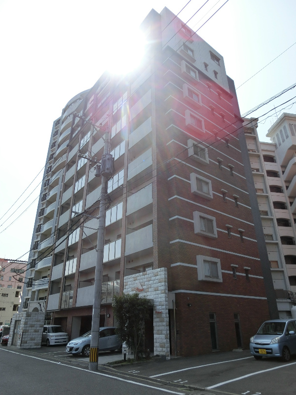 プルーム下到津 外観