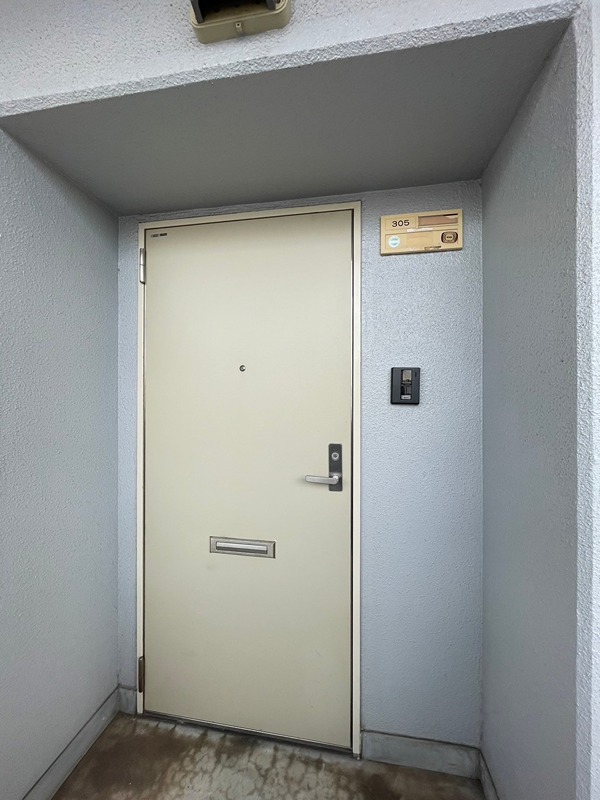 IWKビル 玄関