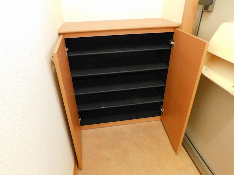 アネックス小原 収納
