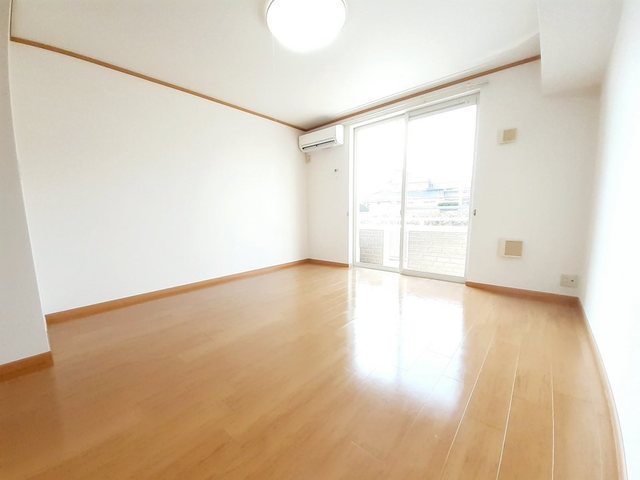 フィオーレ長行東二番館 リビング