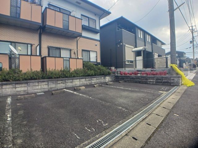 サニーコート・ゆう 駐車場