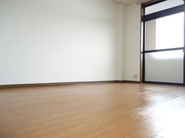 エトワール・ＨＡＮＤＡ壱番館 洋室