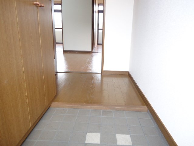 エトワール・ＨＡＮＤＡ壱番館 玄関