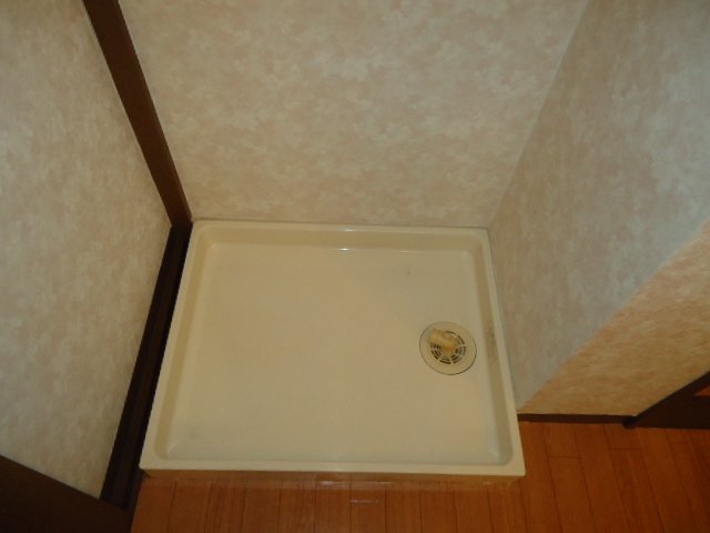 エトワール・ＨＡＮＤＡ壱番館 洗濯機置場