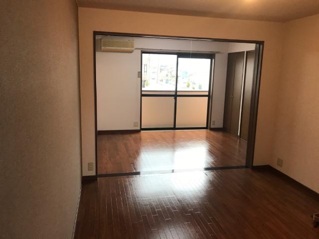 トップハイツ　ドイ 室内