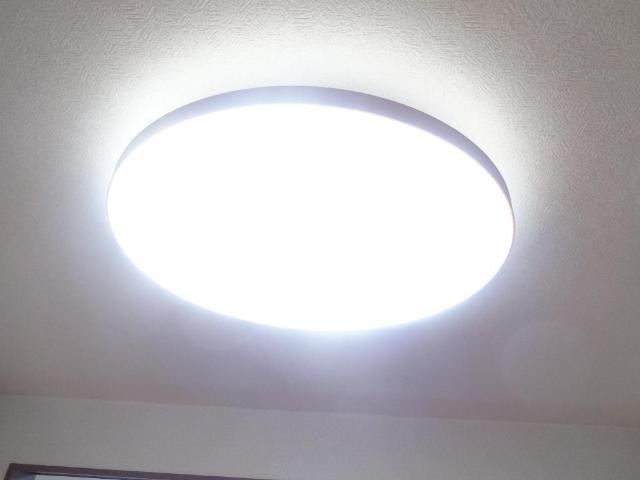 トップハイツ　ドイ 照明