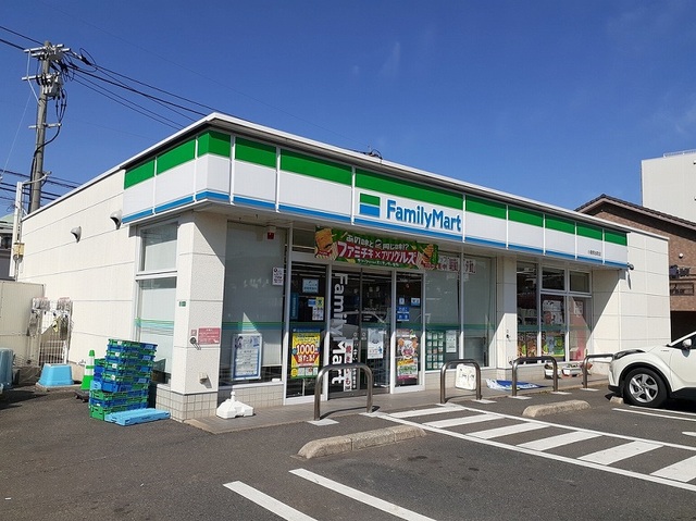 シャトー・熊谷 ファミリーマートまで400m