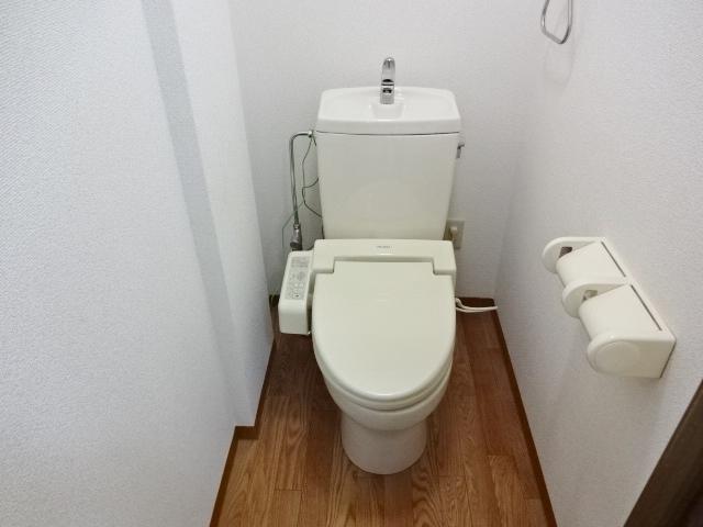 エトワール・ＨＡＮＤＡ壱番館 シャワー付トイレ