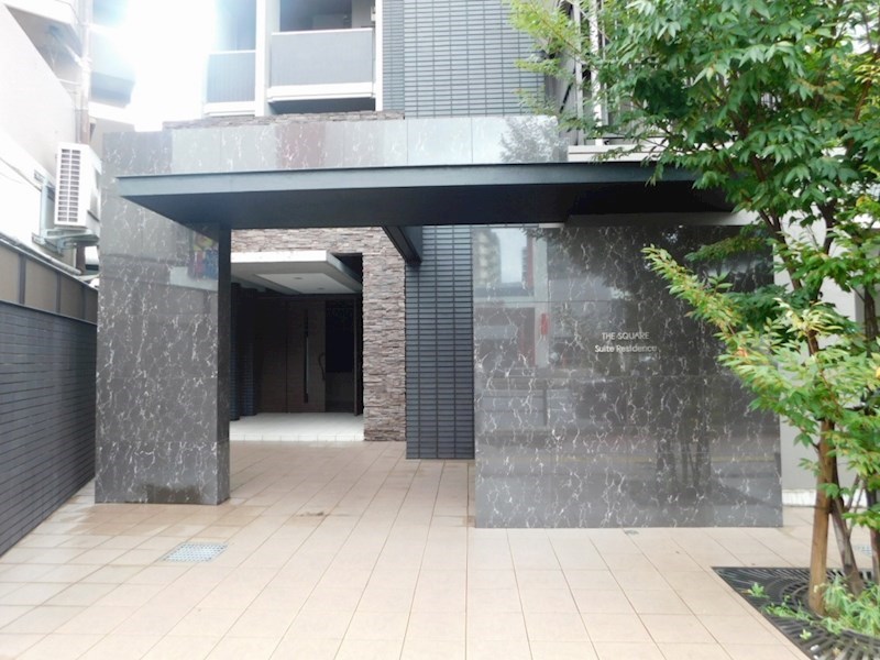 THE SQUARE Suite Residence エントランス