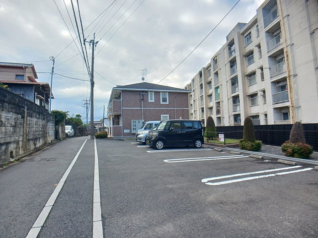 ペットリア東二島 駐車場