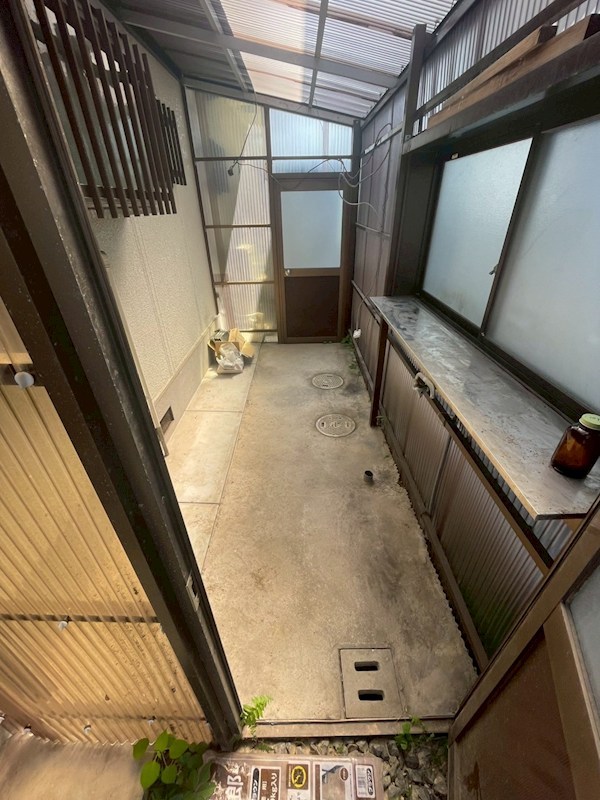 津田新町二丁目12番貸家 収納
