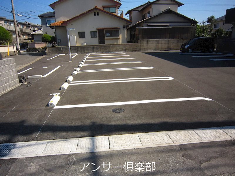 D-room高須南 駐車場