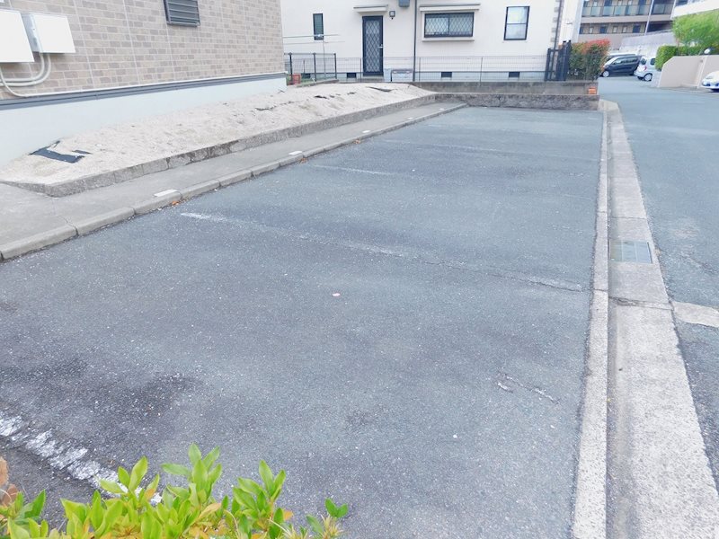 セジュール学園台 駐車場