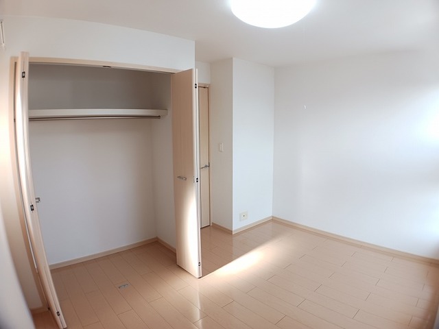 グリンデルハイム若園Ｃ 収納