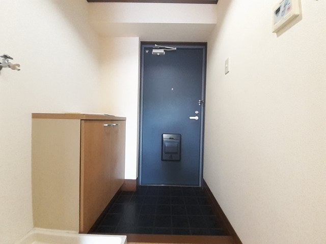 プレミールカネキ 玄関