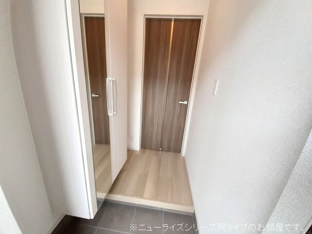 メゾン　ド　ジュネス　Ⅲ 玄関