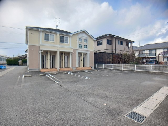 フェイバースターＡ 駐車場