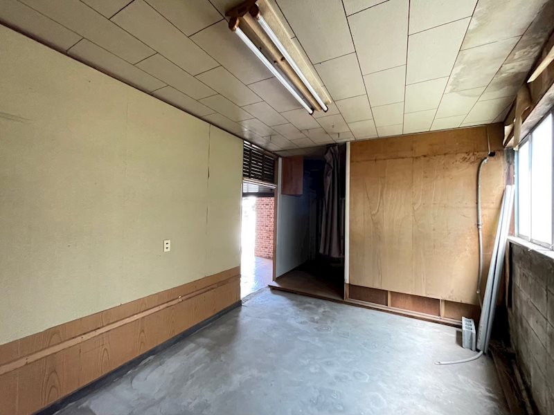 荒生田三丁目３番店舗付き住居 1階店舗