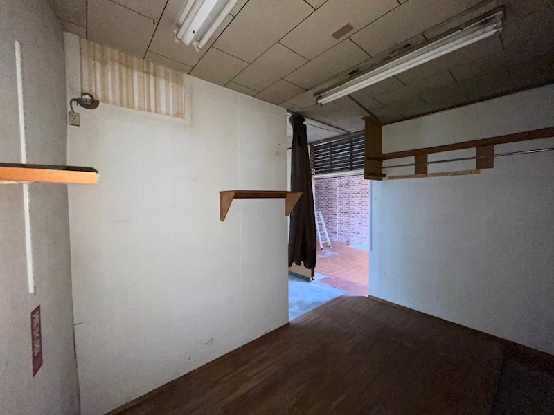 荒生田三丁目３番店舗付き住居 1階店舗