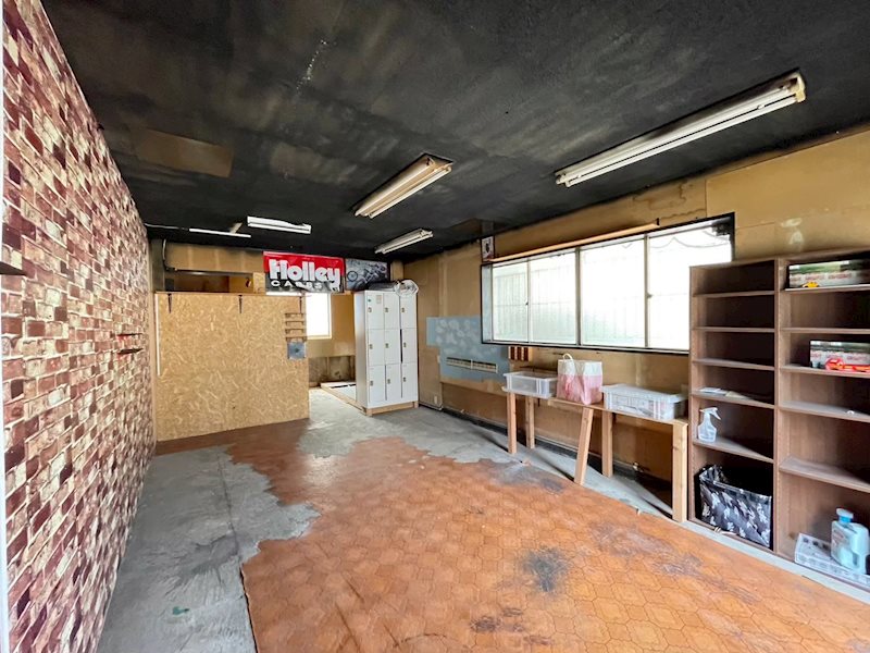 荒生田三丁目３番店舗付き住居 リビング
