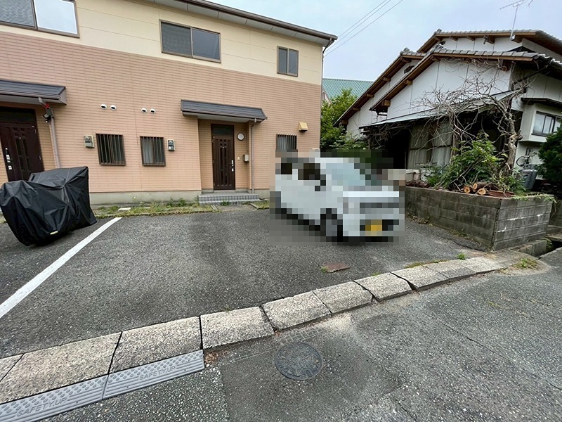 クレオ高須 駐車場