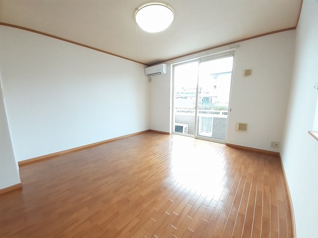 フィオーレ長行東二番館 リビング