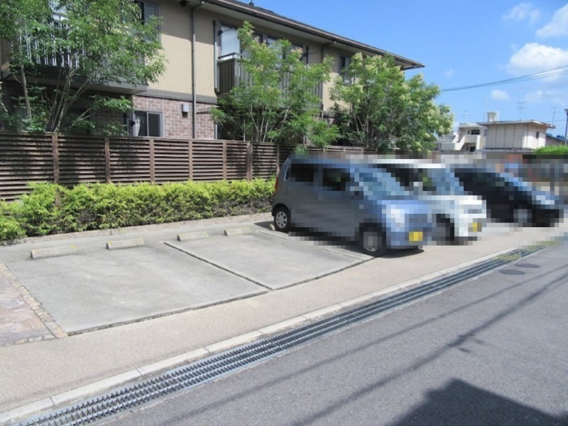 パークサイド東大谷 駐車場